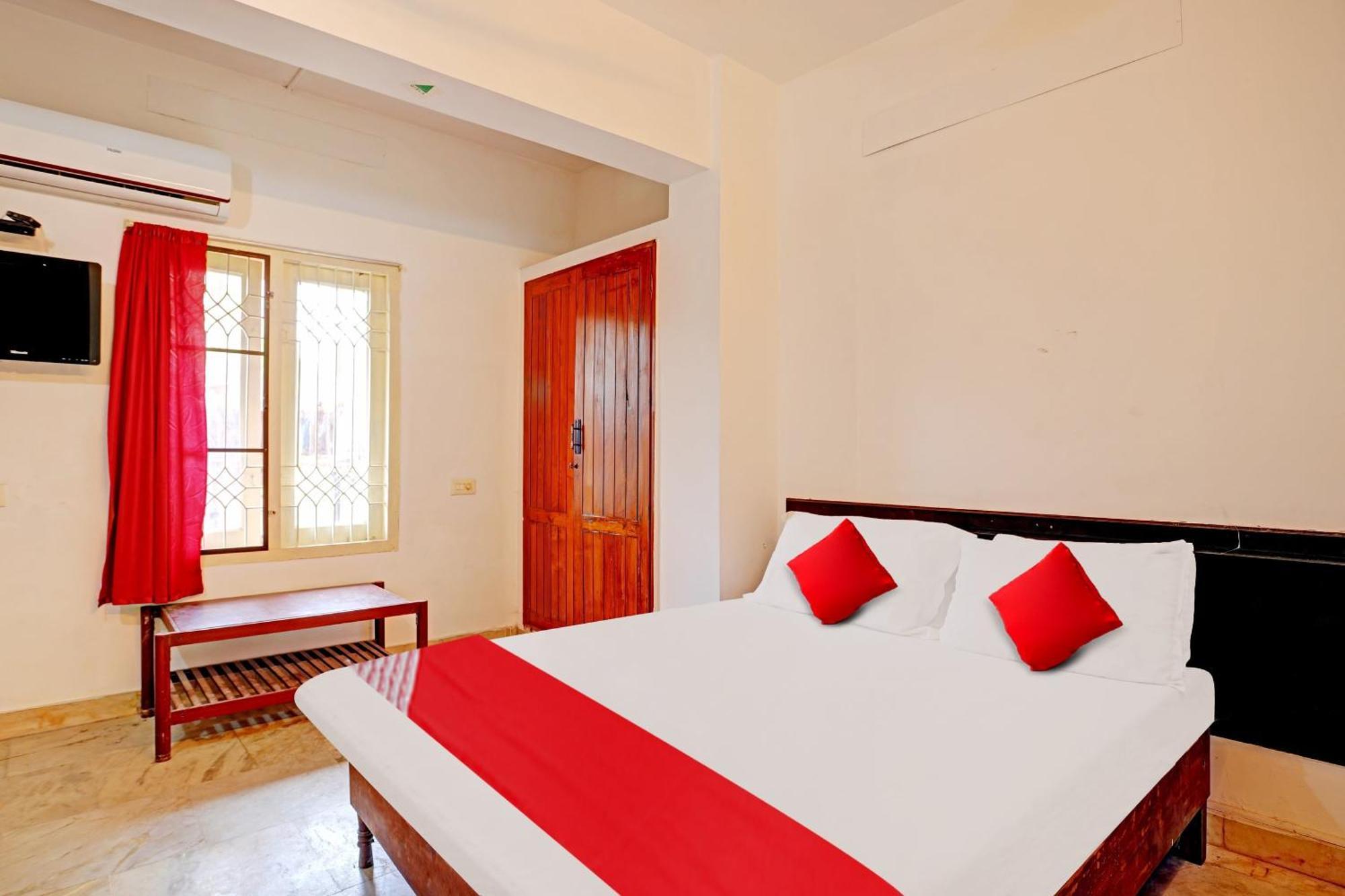 Hotel O Safa Inn Trippapur Eksteriør billede